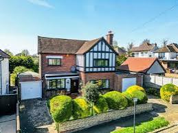5 Best House Letting Agents in Brighton - Explore rentals suited to household needs